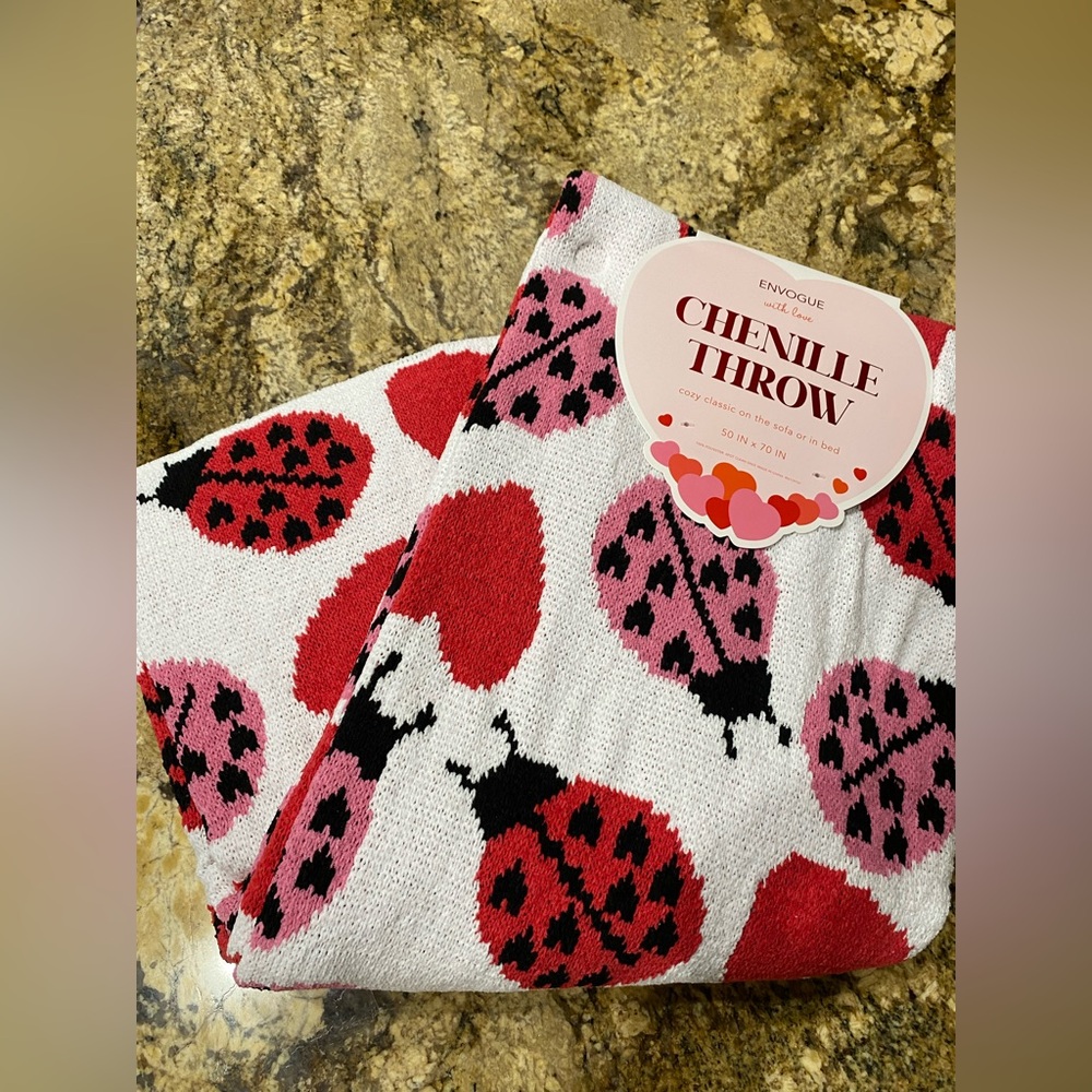 Envogue Chennile Throw - Oversize 50”x70” Love Bug, Lady Bug and Hearts SO SOFT
